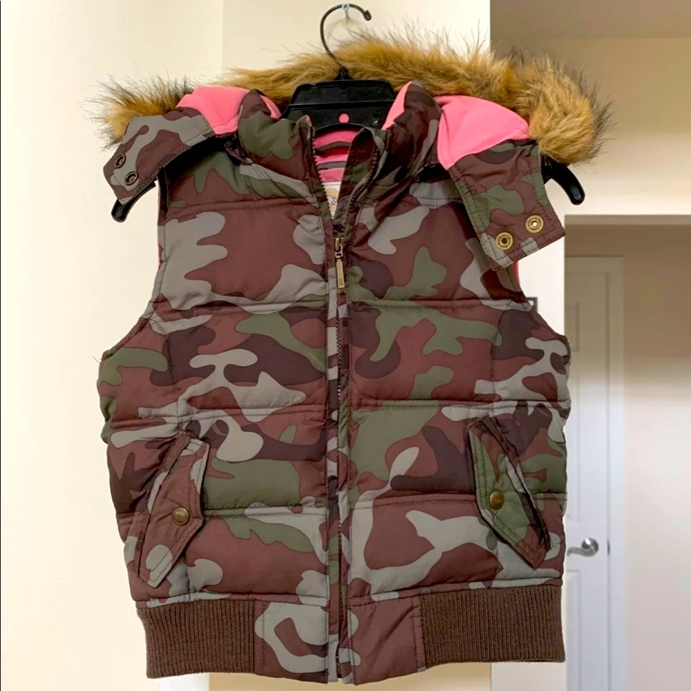 Gap girls large  XLarge camo pink vest